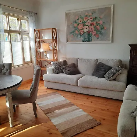 Armas Siseouega Kesklinnakorter, Esplanaadi Tn. Apartment