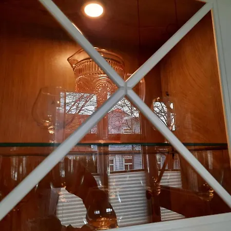 Apartamento Armas Siseouega Kesklinnakorter, Esplanaadi Tn.