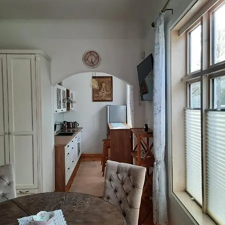 Armas Siseouega Kesklinnakorter, Esplanaadi Tn. Apartamento